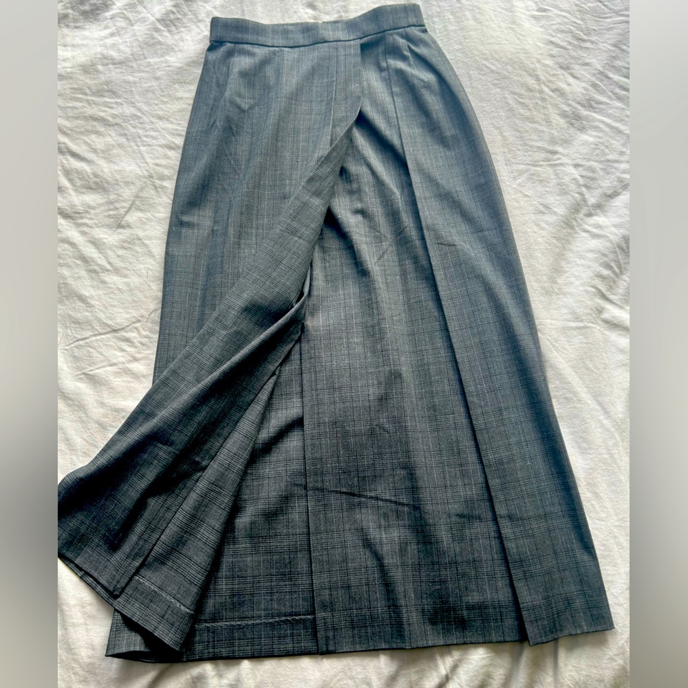 Size 4 (XS) UNIQLO skirt